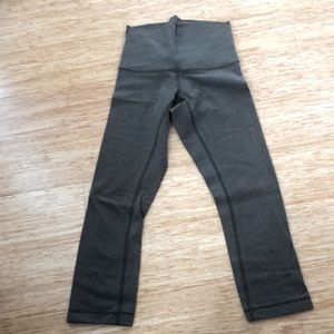 Lululemon high rise winder under crop cotton olive 4
